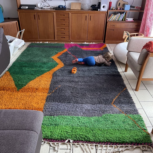 KIHA | 7x10'7 Ft | 325x211 cm | Moroccan Beni Ourain Rug | 100% wool handmade - OunizZ