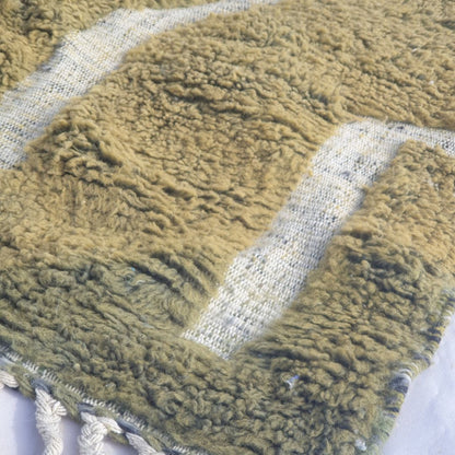 Kwata - Olive Green Beni Ourain Rug - Abstract Organic Branching Line Moroccan Berber Carpet | 5'x7'11" Ft | 153x242 cm - OunizZ