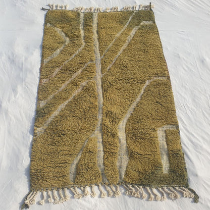 Authentic Beni Ourain Moroccan rug 153x242 cm laid flat - rich olive and moss green wool base with an abstract organic ivory branching line pattern suggesting a tree or river delta, handwoven in Morocco by Beni Ourain Berber women