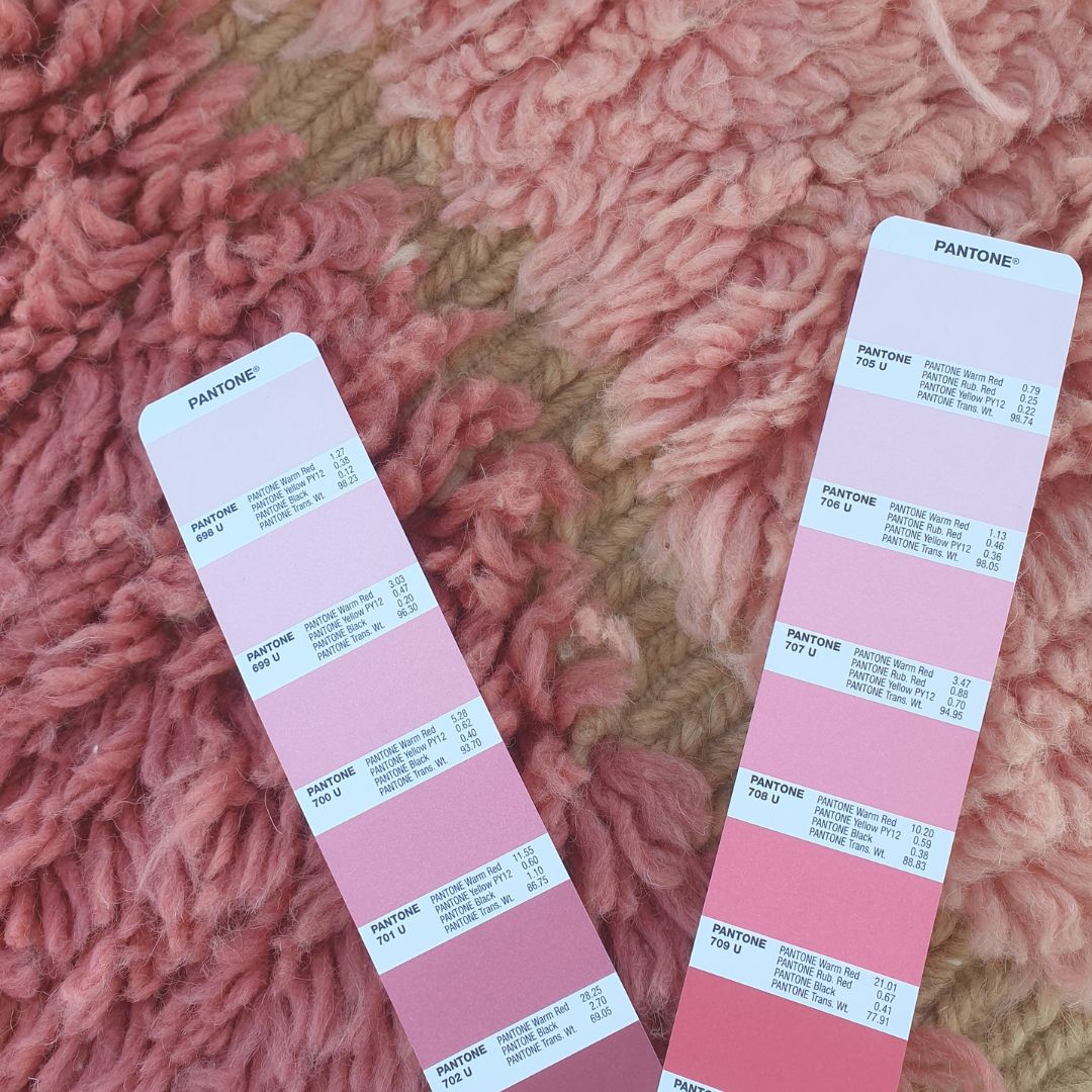 Lonya | Handmade Beni Mrirt Runner Rug 2x10 ft – Plush Olive Green & Pastel Pink Abstract Shag Moroccan Wool Hallway Runner | 2'8"x10'2" Ft | 82x309 cm - OunizZ