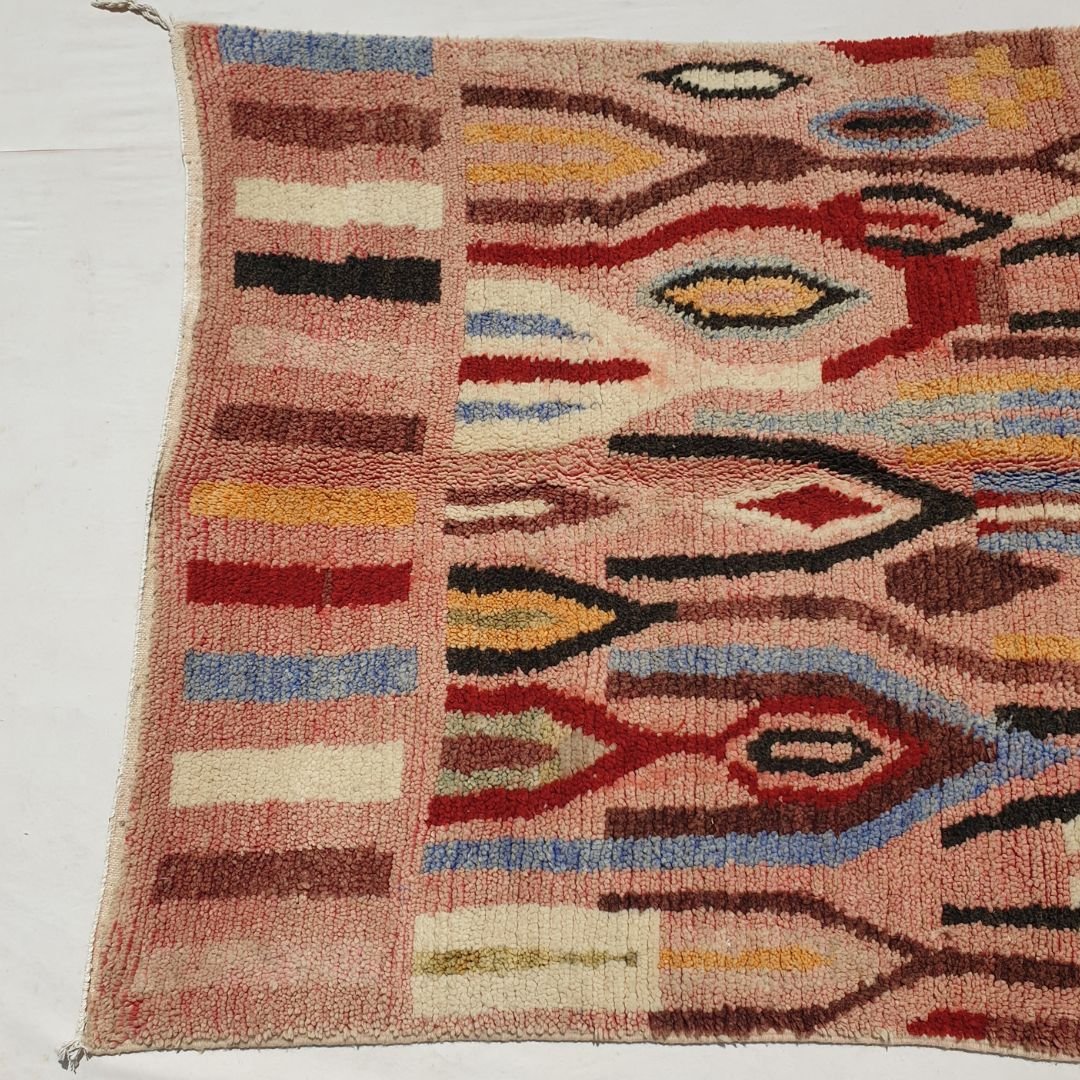 Melina - Pink Boujad Moroccan Rug | Authentic Berber Living room & Bedroom Rug | 4'86x8'43 Ft | 148x257 cm - OunizZ