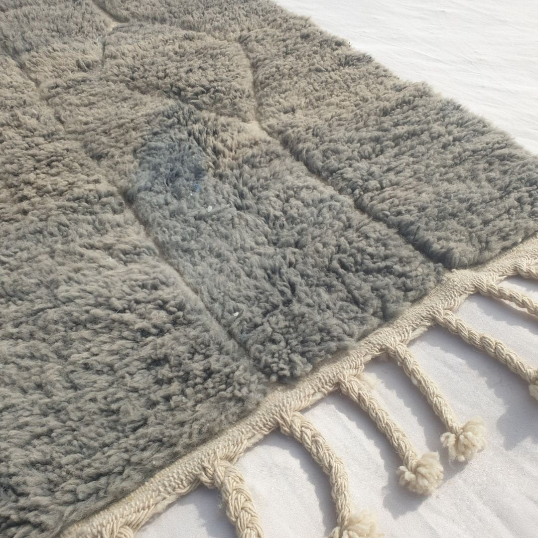 Minayta - Grey Taupe Beni Ourain Accent Rug with Abstract Architectural Line Art - Small Moroccan Berber Carpet | 3'3"x4'9" Ft | 100x145 cm - OunizZ