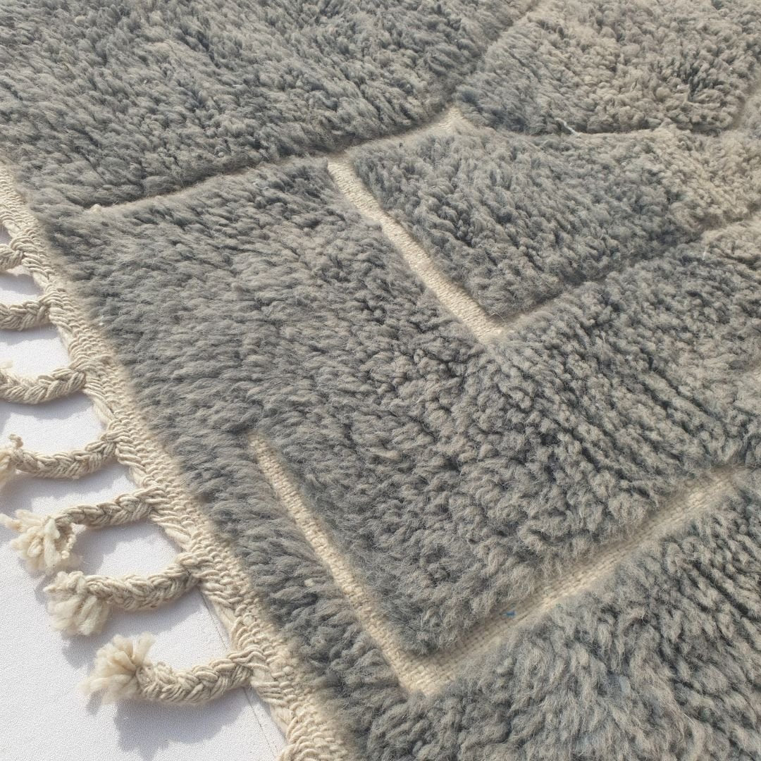 Minayta - Grey Taupe Beni Ourain Accent Rug with Abstract Architectural Line Art - Small Moroccan Berber Carpet | 3'3"x4'9" Ft | 100x145 cm - OunizZ