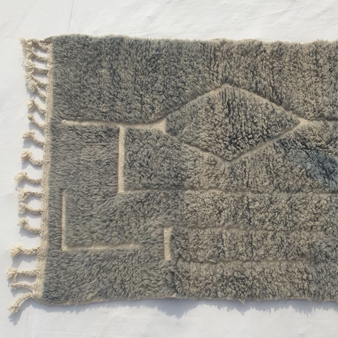 Minayta - Grey Taupe Beni Ourain Accent Rug with Abstract Architectural Line Art - Small Moroccan Berber Carpet | 3'3"x4'9" Ft | 100x145 cm - OunizZ