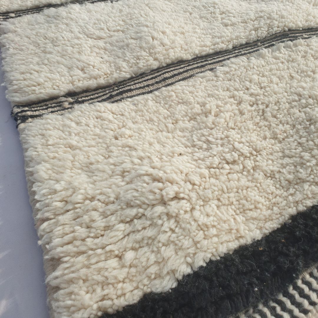 Misla - Ivory Beni Ourain Rug with Black Stripes - Moroccan Berber Carpet | 6'11"x9'3" Ft | 211x284 cm - OunizZ