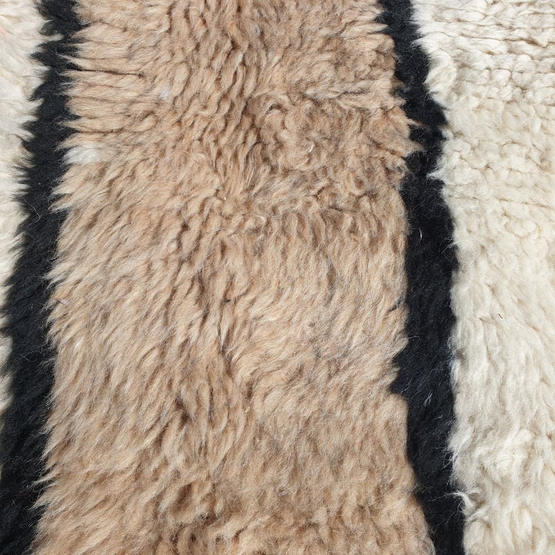 Naraba | Moroccan Beni rug White & Beige 7x10 | Ultra Soft Beni Ouarain | 10x6'92 Ft | 305x211 cm - OunizZ