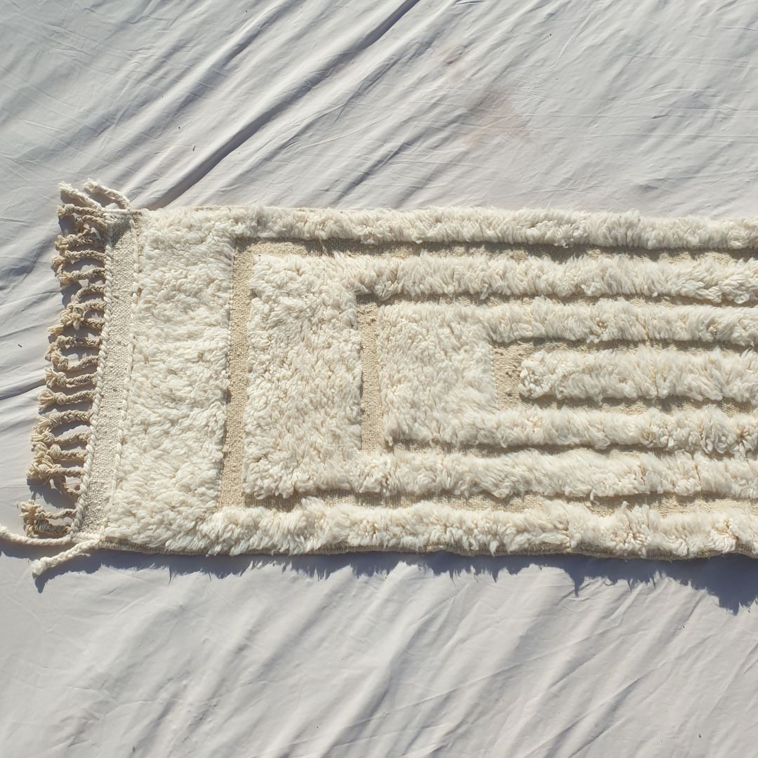 Narmia - White Beni Ourain Runner Rug - Carved Relief Geometric Moroccan Berber Hallway Carpet | 2'5"×9'6" Ft | 74×290 cm - OunizZ