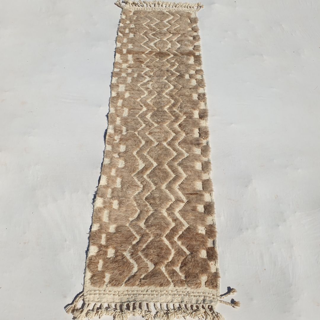 Rakna - Beni Ourain Beige Moroccan Runner Rug | Authentic Berber Hallway runner | 2'66x9'91 ft | 81x302 cm - OunizZ