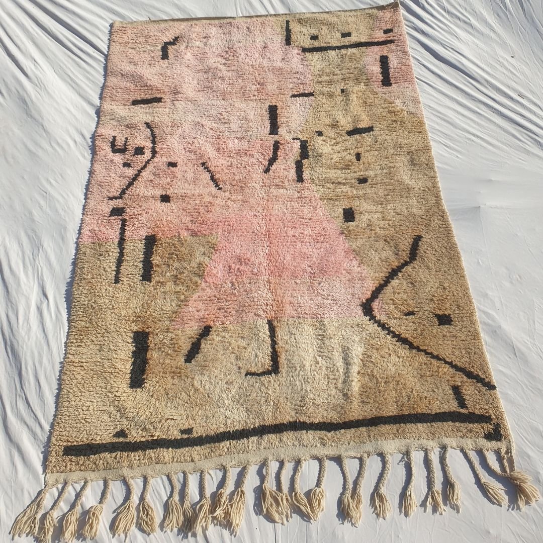 Samli - 6x9 Moroccan Rug - Sandy Beige Blush Boujaad Berber Tifinagh Script Handwoven Wool Carpet | 6'3"×9'8" Ft | 192×295 cm - OunizZ