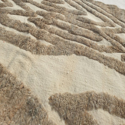 Shakla - Taupe Labyrinth Beni Ourain Rug with Sculpted Pile on Cream - Handwoven Berber Carpet | 5'x8'6" Ft | 153x259 cm - OunizZ