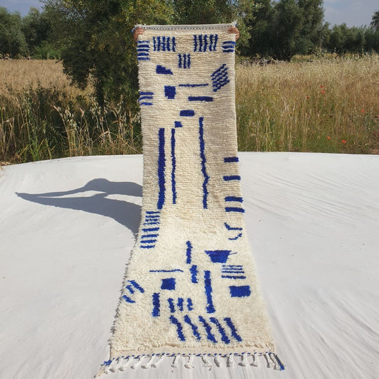 Simla Runner - White and Blue Moroccan Runner Rug 2x9 - Geometric Minimalist Design | 2'67x9'42 Ft | 81x287 cm - OunizZ