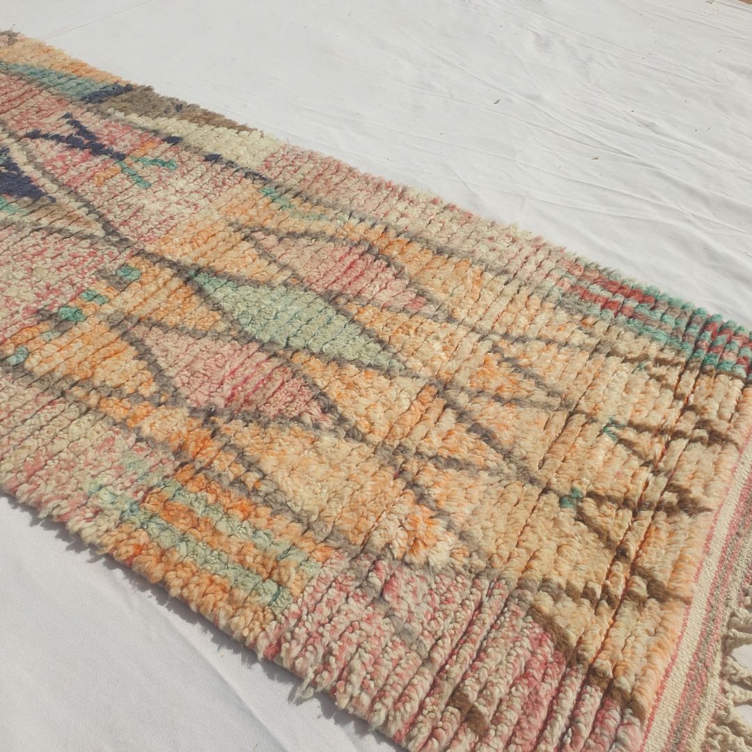 Skhala - Cream Moroccan Runner Rug with an Airy Pastel Diamond Lattice and Small Hand-Drawn Motifs - Handwoven Berber Carpet | 2'6"x9'10" Ft | 77x300 cm - OunizZ