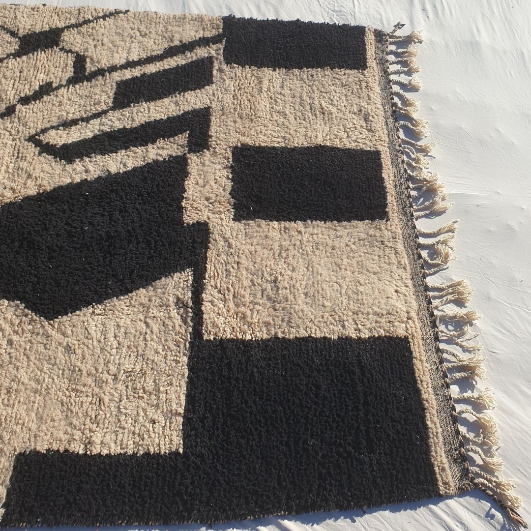 Slamta | Abstract Tribal 7x9 Black & Ivory Beni Ourain Rug - Plush Berber Wool Shag Carpet | 6'96x9'09 Ft | 212x277 cm - OunizZ