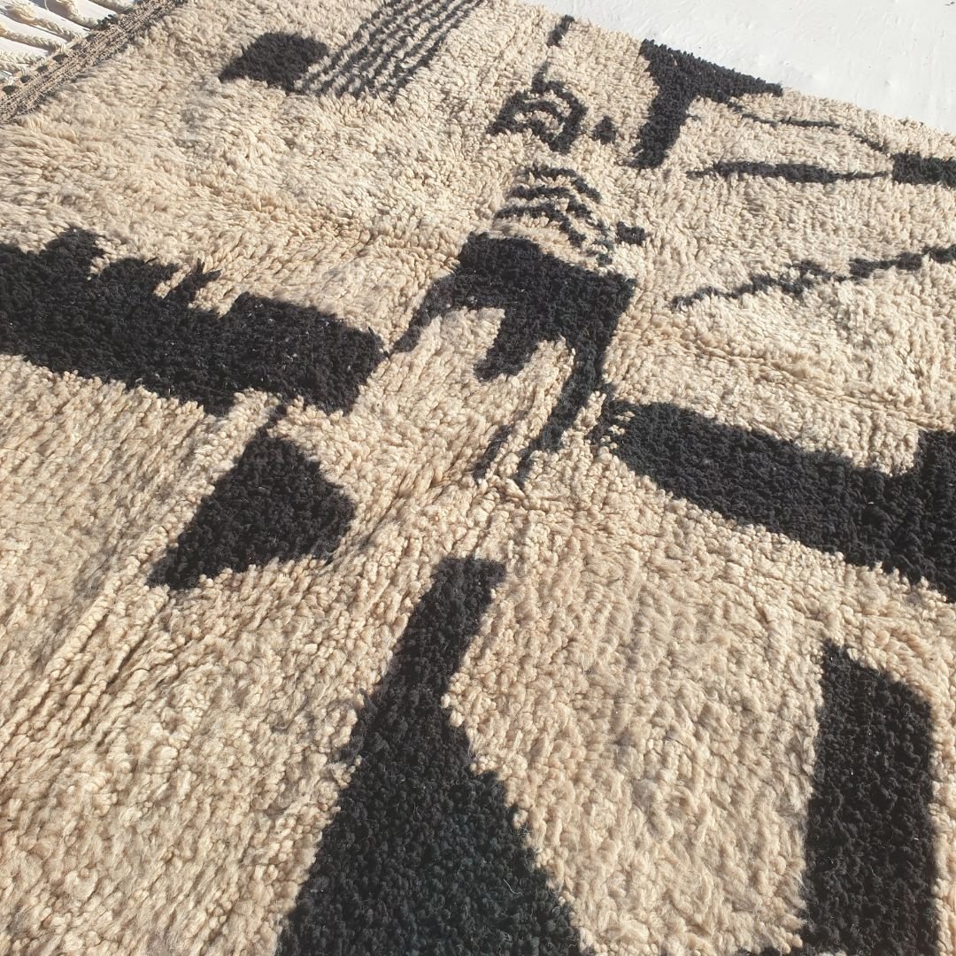 Slamta | Abstract Tribal 7x9 Black & Ivory Beni Ourain Rug - Plush Berber Wool Shag Carpet | 6'96x9'09 Ft | 212x277 cm - OunizZ