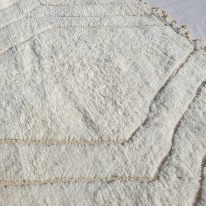 Talga | 5x8 Beni Ourain Moroccan Rug - Super Soft White Plush Shag with Beige Chevron Zigzag Wool Berber Carpet | 5'1"x8'2" ft | 157x251 cm - OunizZ