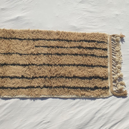 Taro - Warm Beige Beni Ourain Runner Rug - Vertical Black Stripe Minimalist Moroccan Berber Hallway Carpet | 2'9"x9'2" Ft | 85x280 cm - OunizZ