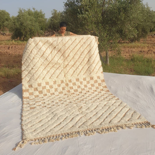 Tatalna - Textured Ivory Beni Ourain Rug with Diagonal Flutes and Checkerboard Relief - Handwoven Berber Carpet | 6'5"x10'2" Ft | 197x310 cm - OunizZ