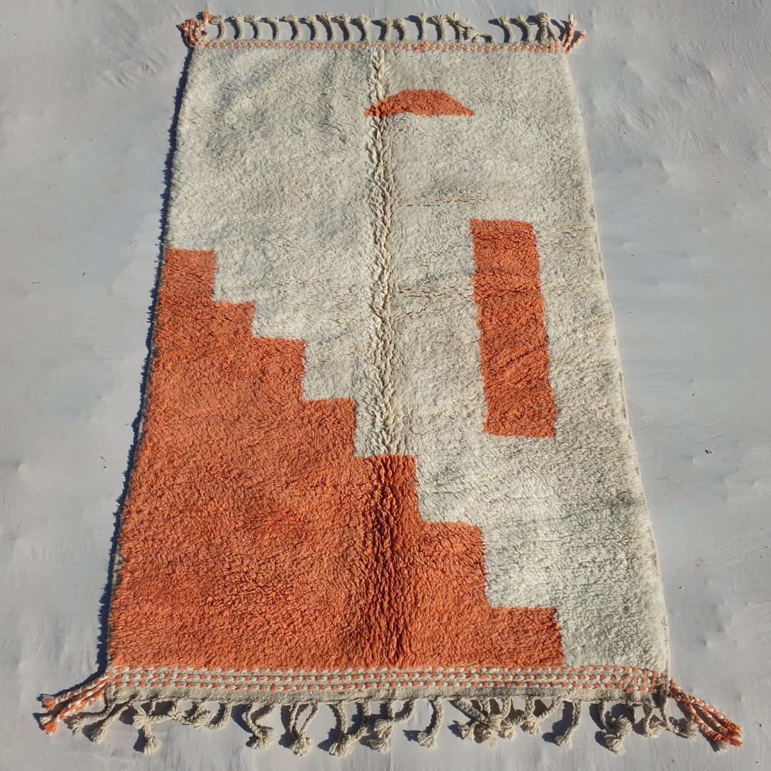 Taymla | Orange & White Soft Beni Ourain 5x8 Moroccan Rug | 5'08x8'60 Ft | 155x262 cm - OunizZ