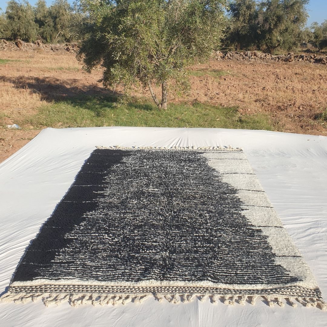 Tchara | Classic Black & White 6x10 Beni Ourain Rug - Plush Berber Wool Shag Carpet | 6'82x10'14 Ft | 208x309 cm - OunizZ
