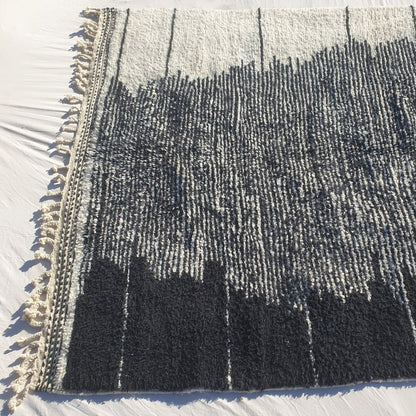 Tchara | Classic Black & White 6x10 Beni Ourain Rug - Plush Berber Wool Shag Carpet | 6'82x10'14 Ft | 208x309 cm - OunizZ