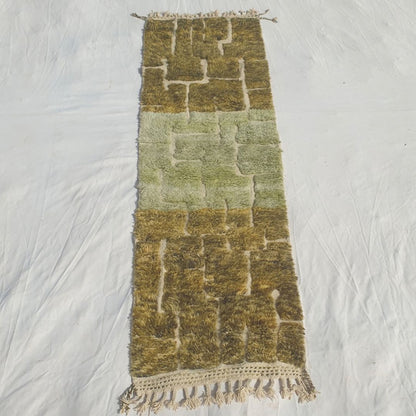 Tomania - Olive Green Beni Ourain Runner Rug with Brick Mosaic Pattern - Handwoven Berber Carpet | 2'9"x9' Ft | 84x275 cm - OunizZ