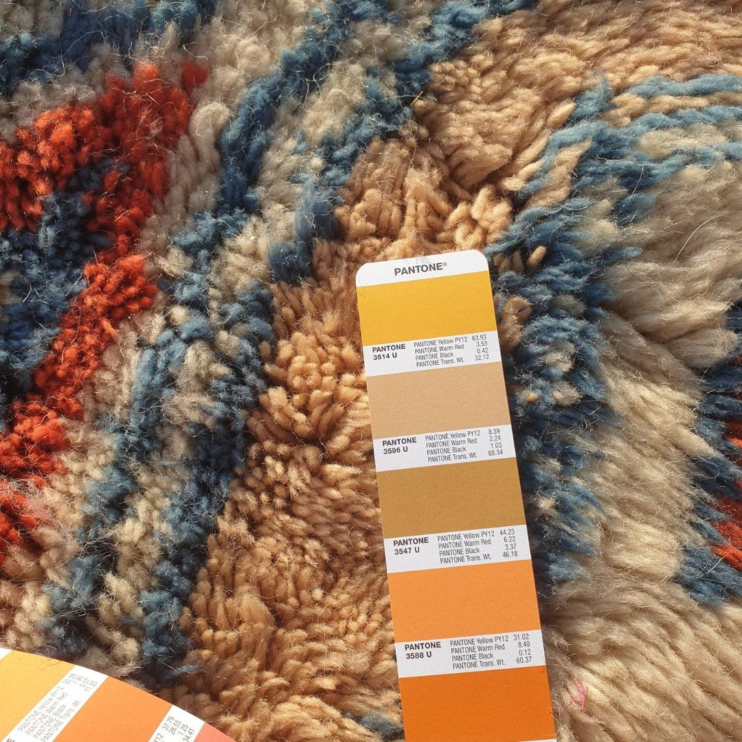 Vinia - Handmade Beni Mrirt Rug 5x7 ft – Plush Geometric Diamond Moroccan Shag Wool Rug | 5'3"x7'8" - 161x235 cm - OunizZ