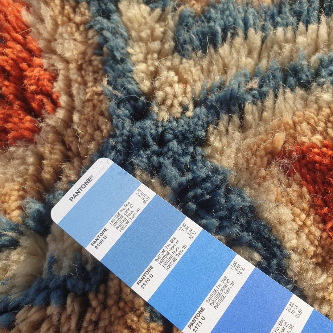 Vinia - Handmade Beni Mrirt Rug 5x7 ft – Plush Geometric Diamond Moroccan Shag Wool Rug | 5'3"x7'8" - 161x235 cm - OunizZ