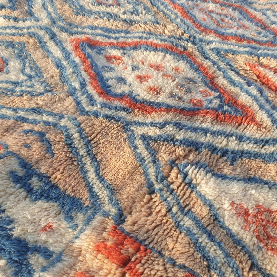 Vinia - Handmade Beni Mrirt Rug 5x7 ft – Plush Geometric Diamond Moroccan Shag Wool Rug | 5'3"x7'8" - 161x235 cm - OunizZ