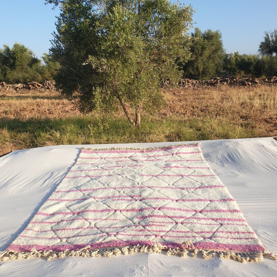 Wahda | White & Pink Moroccan Rug 6x9 Soft Beni Ourain | Handmade Berber Wool Carpet | 6'62x9'48 Ft | 202x289 cm - OunizZ