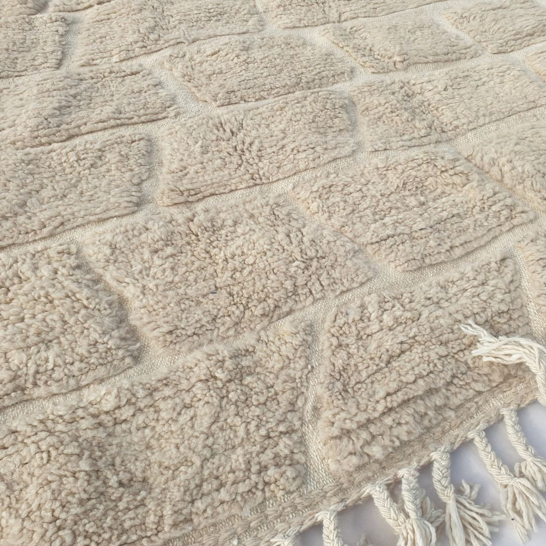 Yabre - Ivory Beni Ourain Rug - Brick Cobblestone Carved Relief Moroccan Berber Carpet | 6'7"x10'3" Ft | 201x314 cm - OunizZ