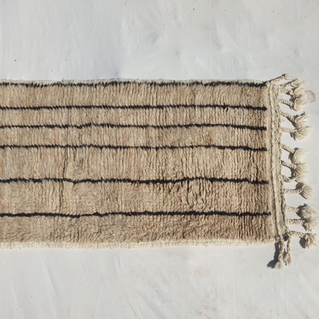 Zinali - Beige Moroccan Runner Rug Beni Ourain | Authentic Berber Hallway runner | 2'20x12' ft | 67x365 cm - OunizZ