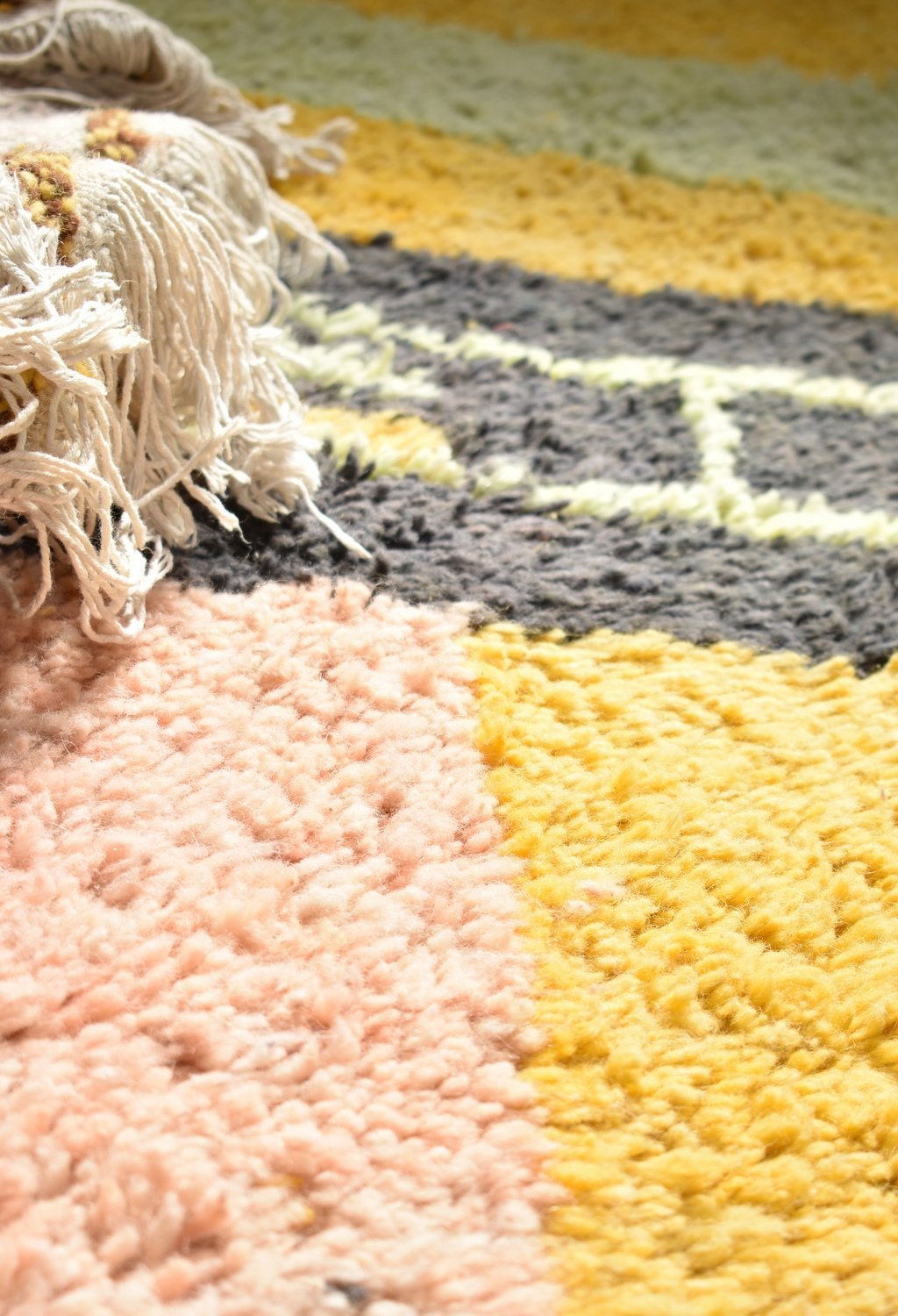 AZIZA | Boujaad Rug | 100% wool handmade in Morocco - OunizZ