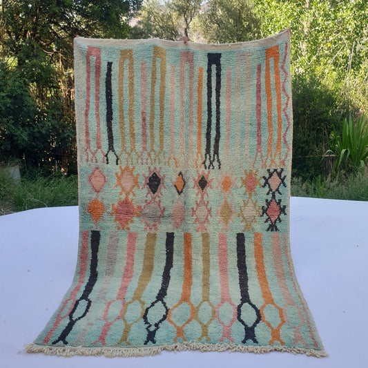 Charya - MOROCCAN BOUJAAD RUG | Berber Colorful Area Rug for living room Handmade Authentic Wool | 9'7x5'6 Ft | 295x170 cm - OunizZ