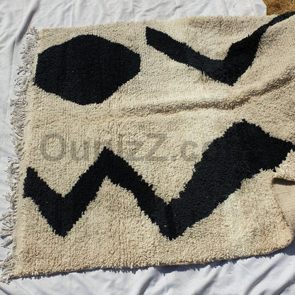 Customized DIVIA | 2,90x2,10 m | Moroccan Beniourain Rug | 100% wool handmade - OunizZ