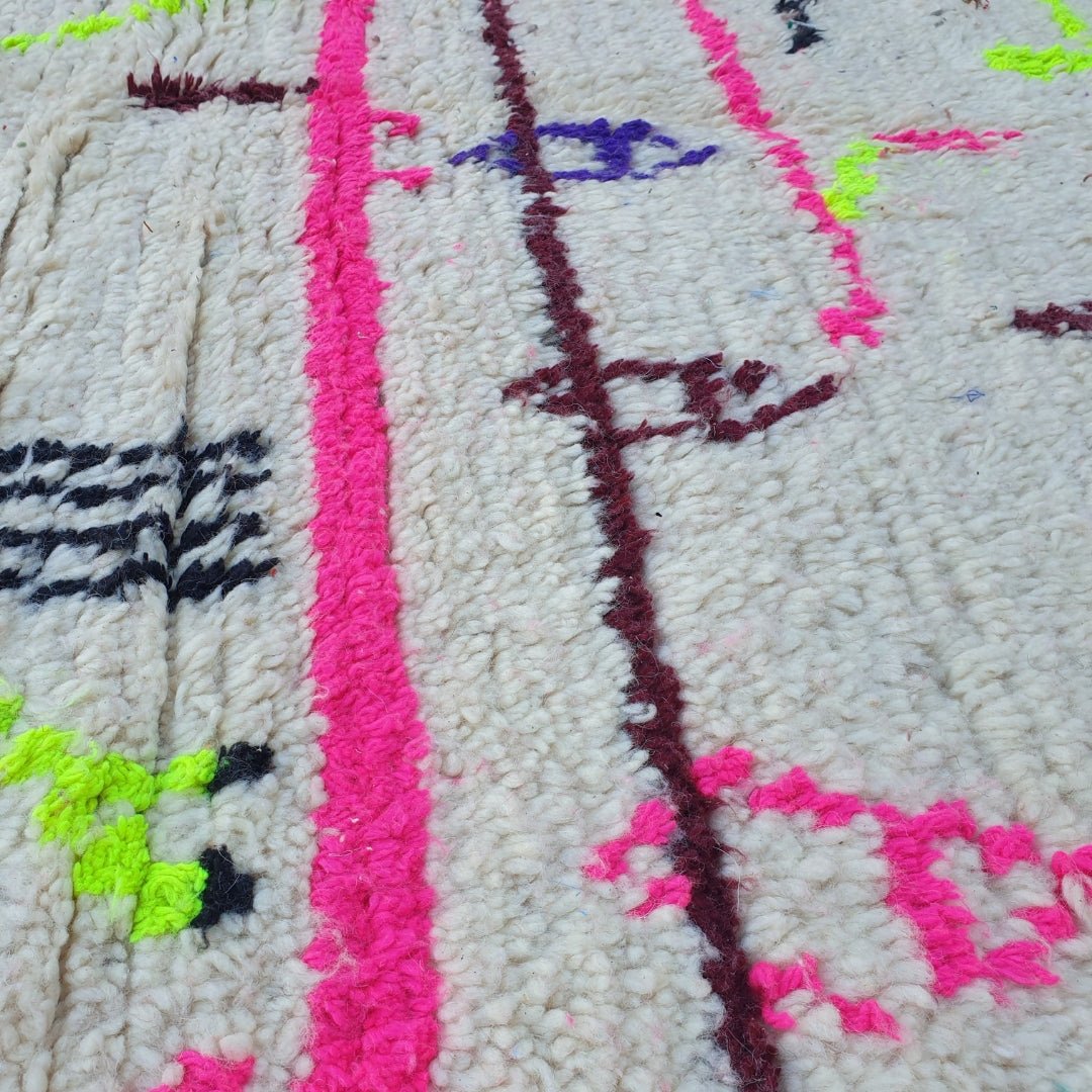 Lowla - Moroccan Rug Boujaad | Colorful Authentic Berber Handmade Bedroom Rug | 7'90x4'89 Ft | 2,41x1,49 m - OunizZ