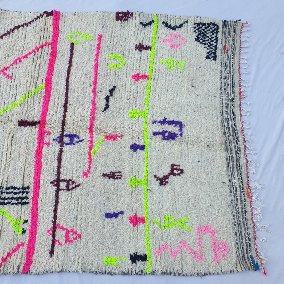 Lowla - Moroccan Rug Boujaad | Colorful Authentic Berber Handmade Bedroom Rug | 7'90x4'89 Ft | 2,41x1,49 m - OunizZ