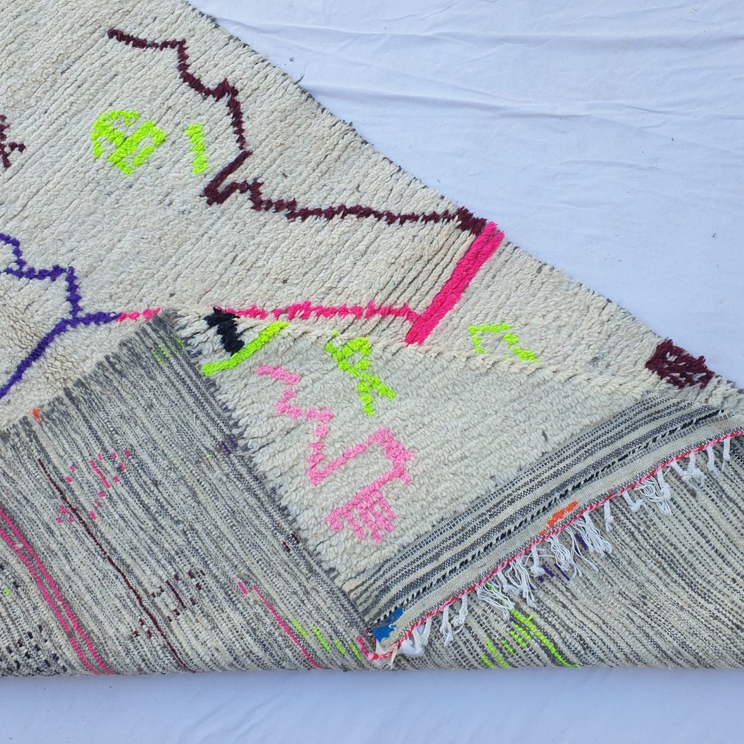 Lowla - Moroccan Rug Boujaad | Colorful Authentic Berber Handmade Bedroom Rug | 7'90x4'89 Ft | 2,41x1,49 m - OunizZ