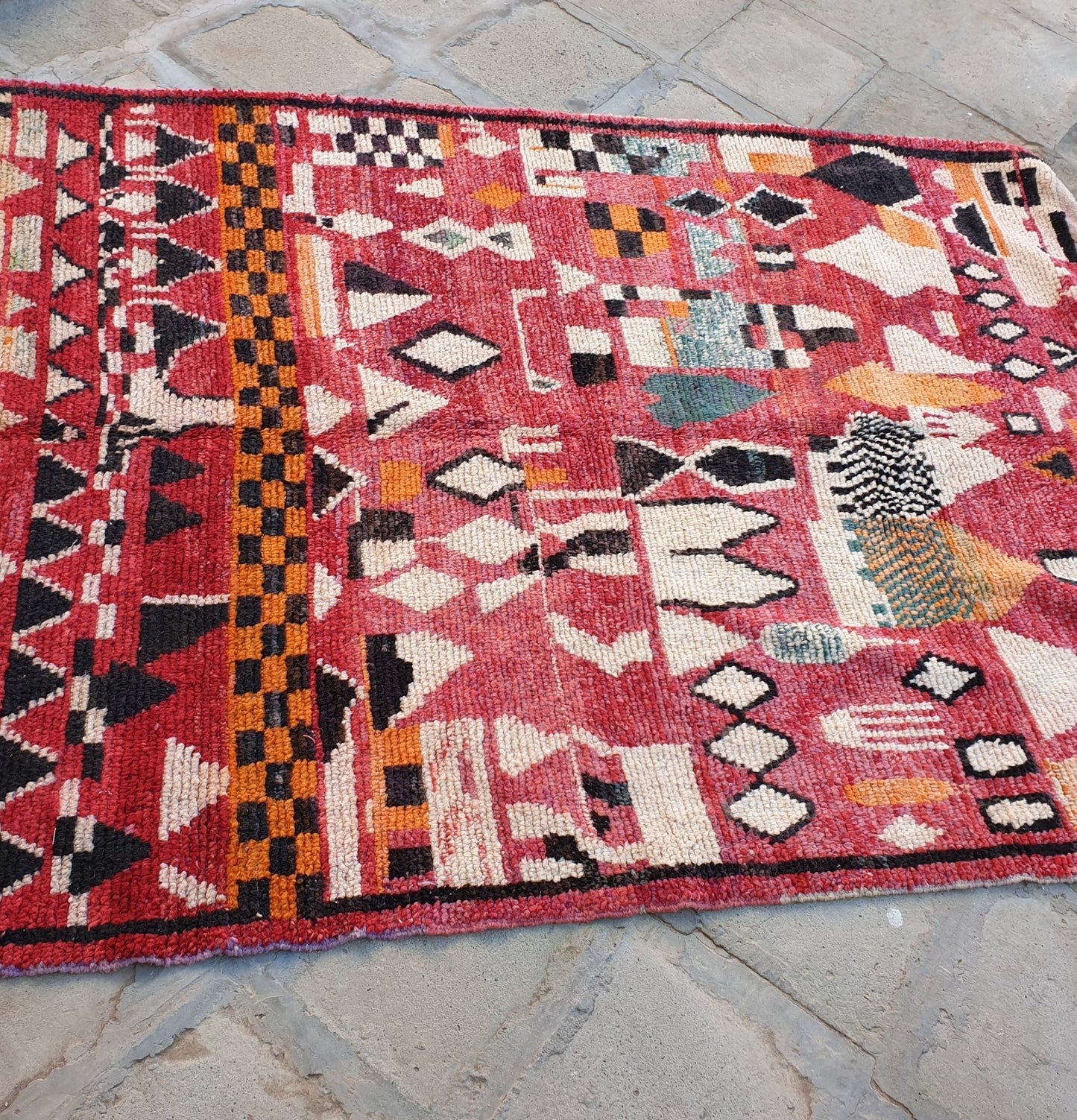 MEGDILA | Boujaad Rug | 100% wool handmade in Morocco - OunizZ