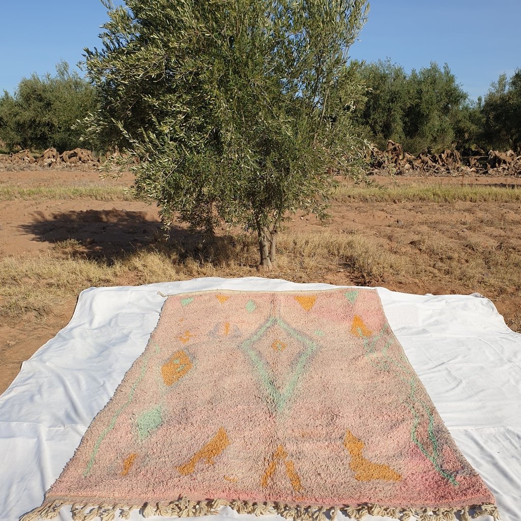 MOROCCAN BOUJAAD RUG | Moroccan Berber Rug | Pink Rug Moroccan Carpet | Authentic Handmade Berber Bedroom Rugs | 9'8x6'3 Ft | 3x1,92 m - OunizZ