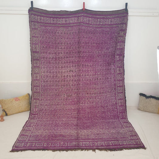 Moroccan VINTAGE Purple Rug | 9'5x6'1 Ft | 2,90x1,87 m | AWDALA | 100% wool handmade - OunizZ