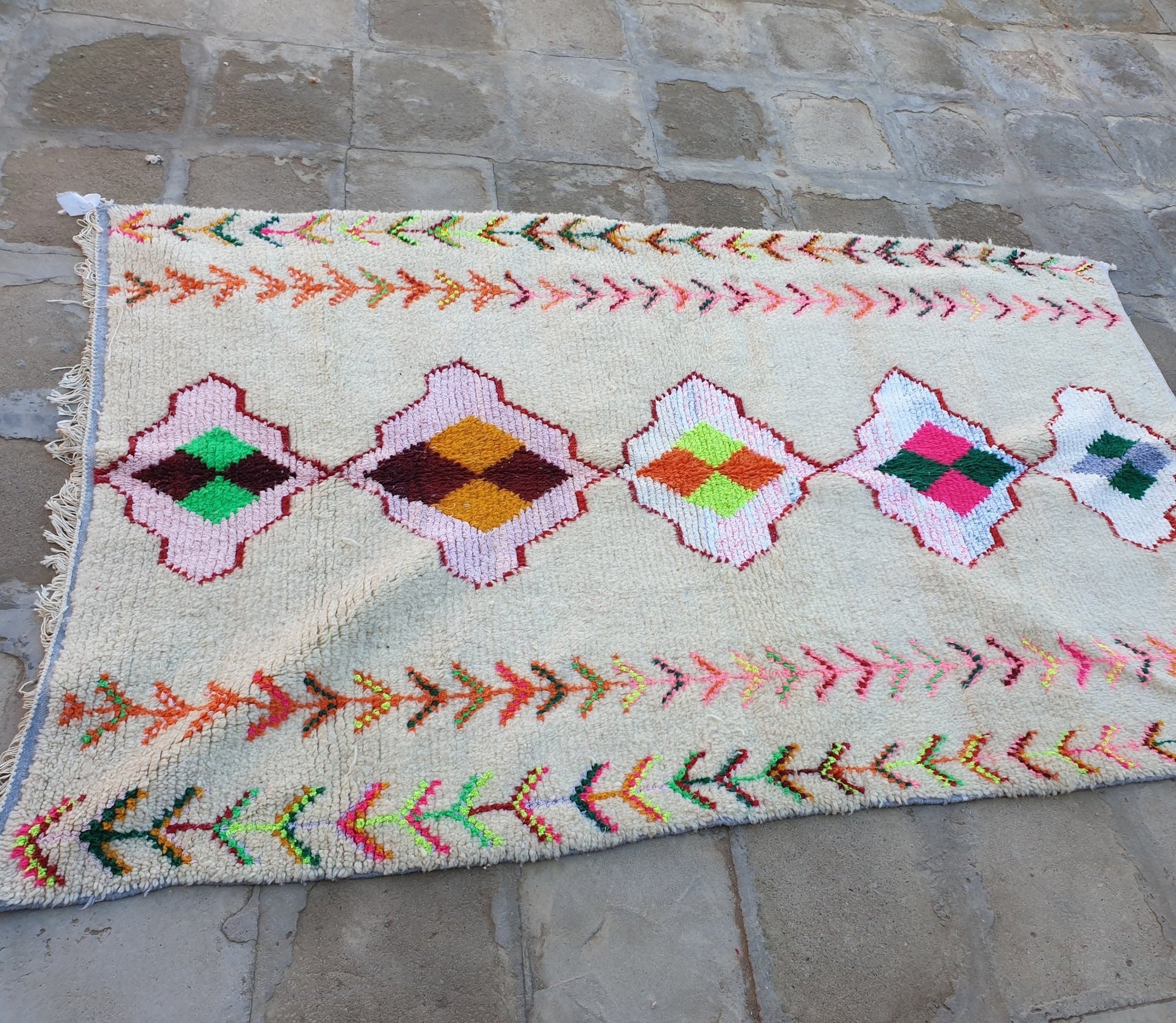 TASSADIT | Azilal Rug | 100% wool handmade in Morocco - OunizZ