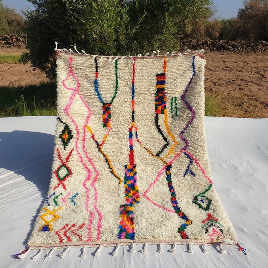 White Moroccan Rug Azilal | Authentic Handmade Moroccan Wool Rug | Berber Moroccan Rug for bedroom | 201x143 cm | 6'60x4'69 ft - OunizZ