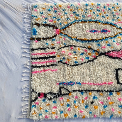 White Moroccan Rug Azilal | Authentic Handmade Moroccan Wool Rug | Berber Moroccan Rug for bedroom | 256x148 cm | 8'40x5'12 ft - OunizZ