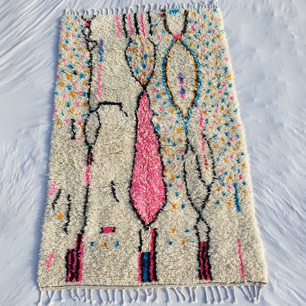 White Moroccan Rug Azilal | Authentic Handmade Moroccan Wool Rug | Berber Moroccan Rug for bedroom | 256x148 cm | 8'40x5'12 ft - OunizZ